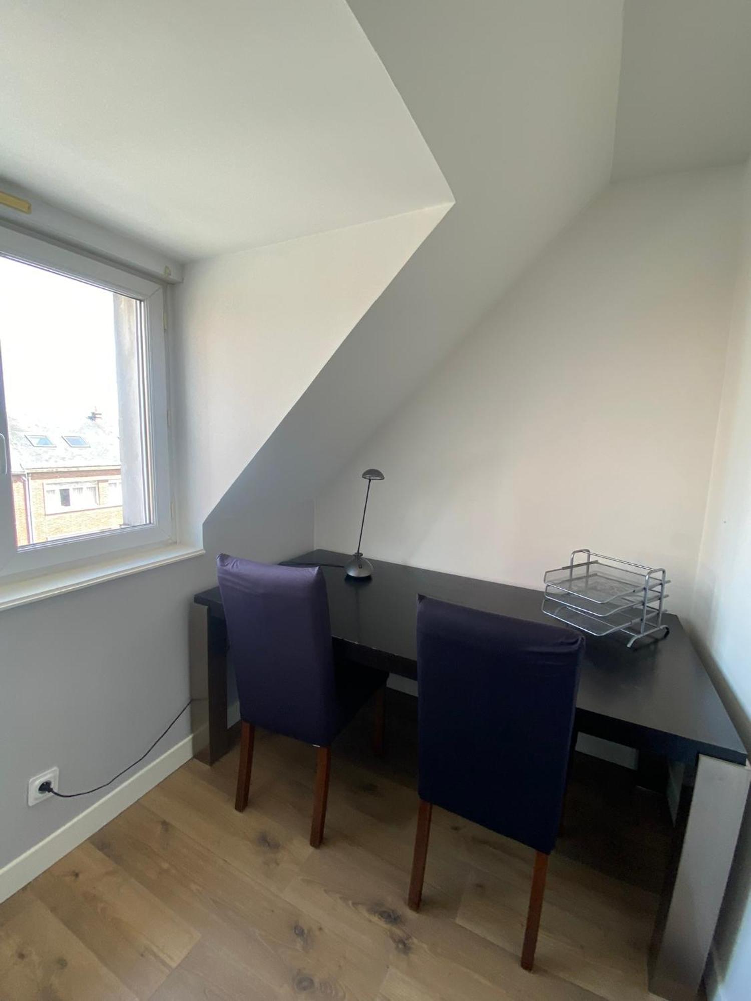 2 Chambres Hyper Centre Avec Place De Parking Et Wifi Amiens Bagian luar foto
