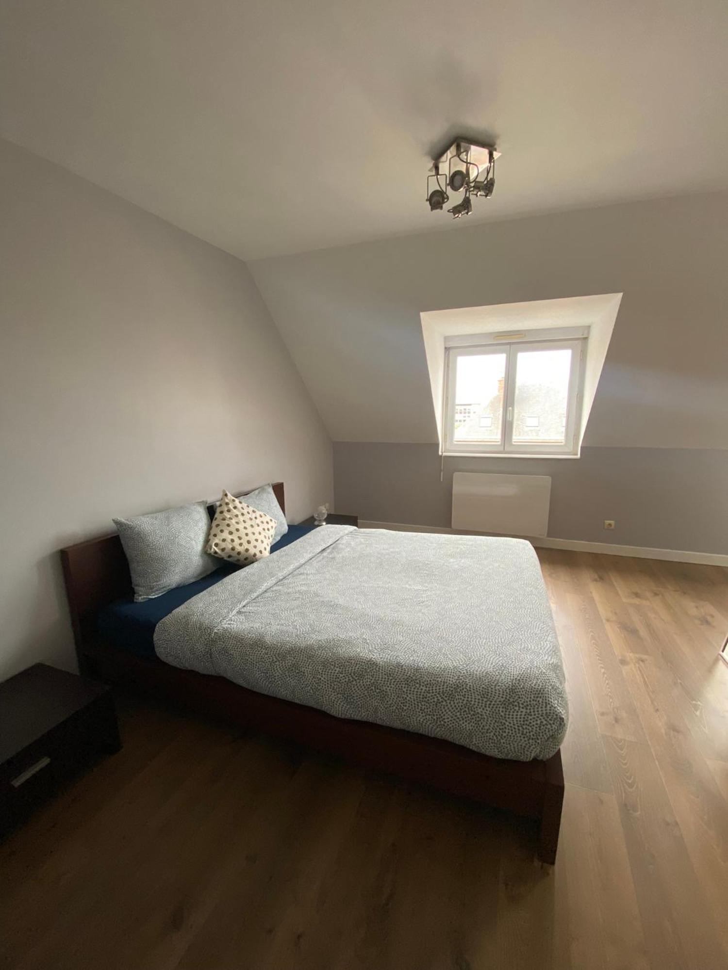 2 Chambres Hyper Centre Avec Place De Parking Et Wifi Amiens Bagian luar foto