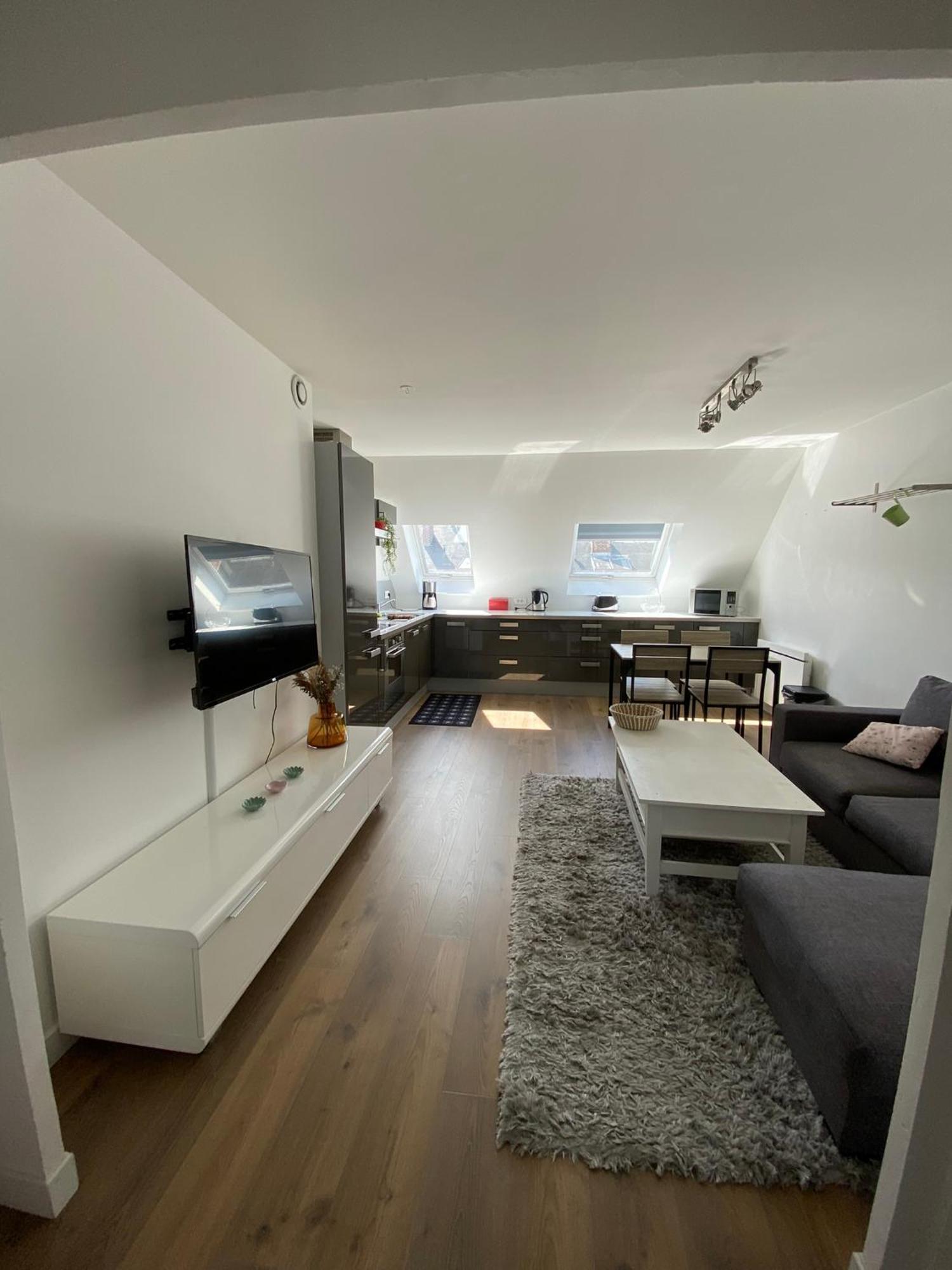 2 Chambres Hyper Centre Avec Place De Parking Et Wifi Amiens Bagian luar foto